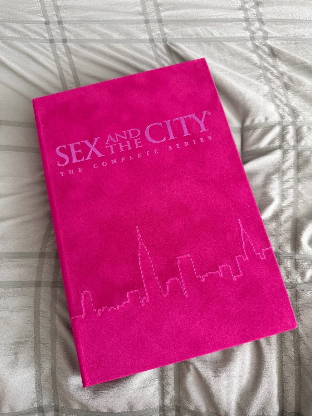 Sex and the City: The Complete Series - Hot Pink Collector’s Box Set